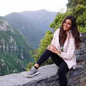 Meet your Posher, Laura